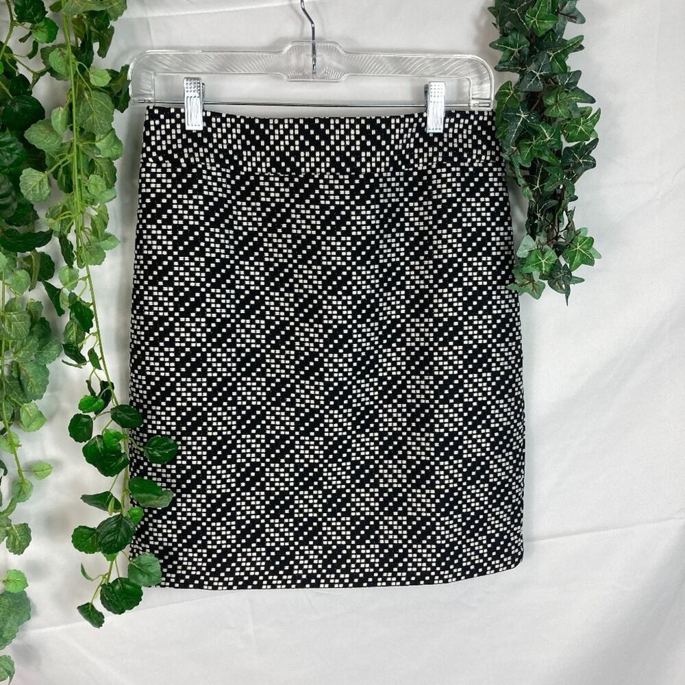 Ann Taylor petite patterned skirt 2P